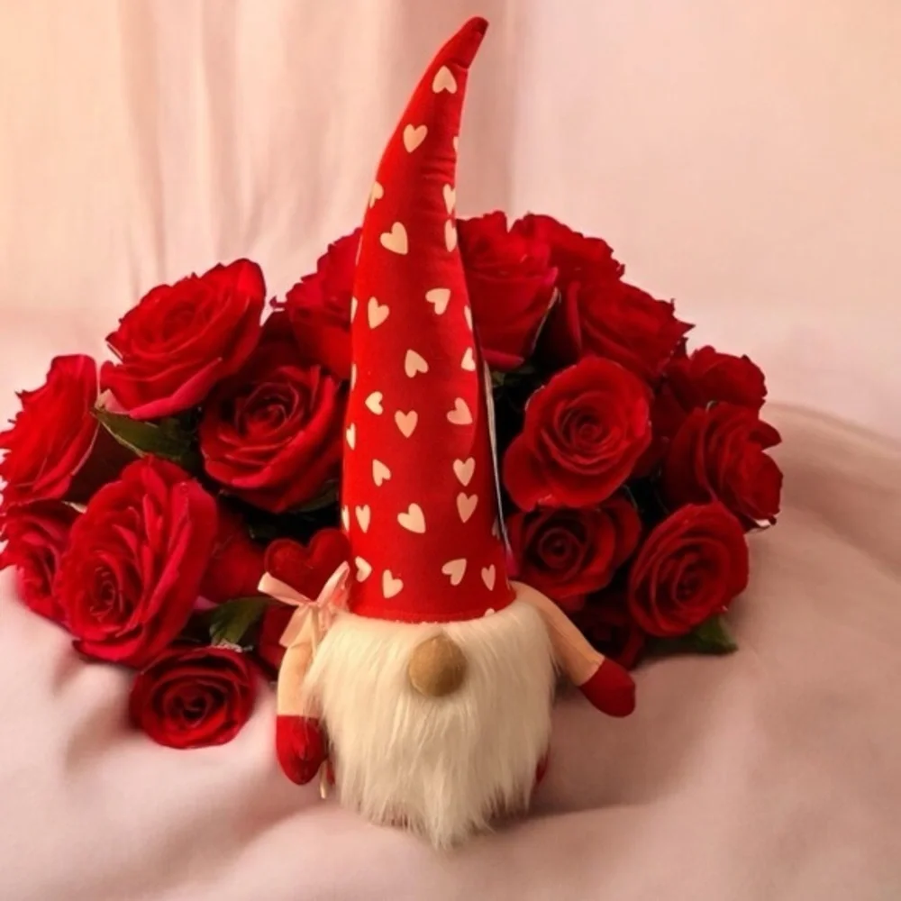 NWT Huntington Home 20” Heart Gnome